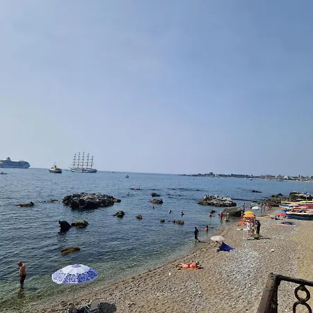 Vakantiehuis Ondina House Giardini-Naxos